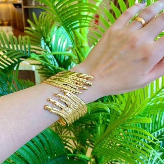 Structured Hand Bangle